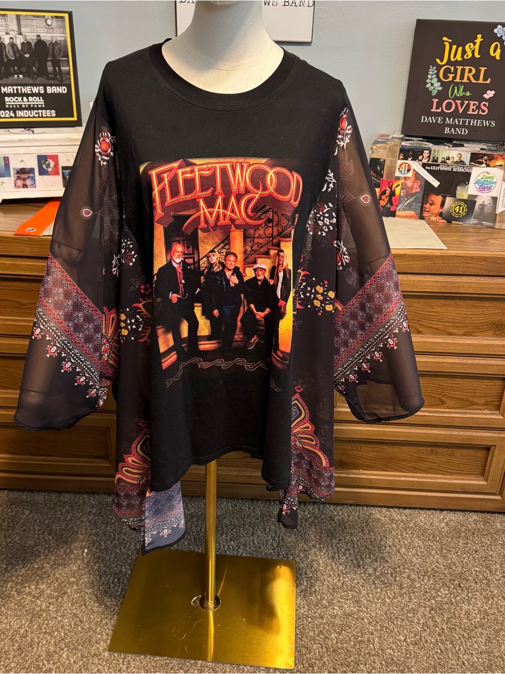 Fleetwood Mac 2019 Upcycled Tour Graphic T-shirt with Flowy Sleeves - OSFM